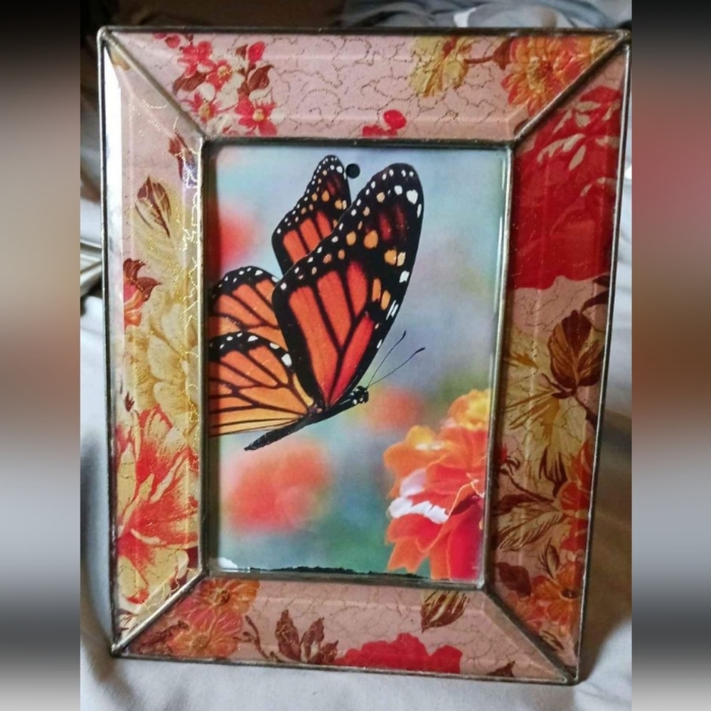 Vintage Beveled Floral Glass 4x6 Picture Frame